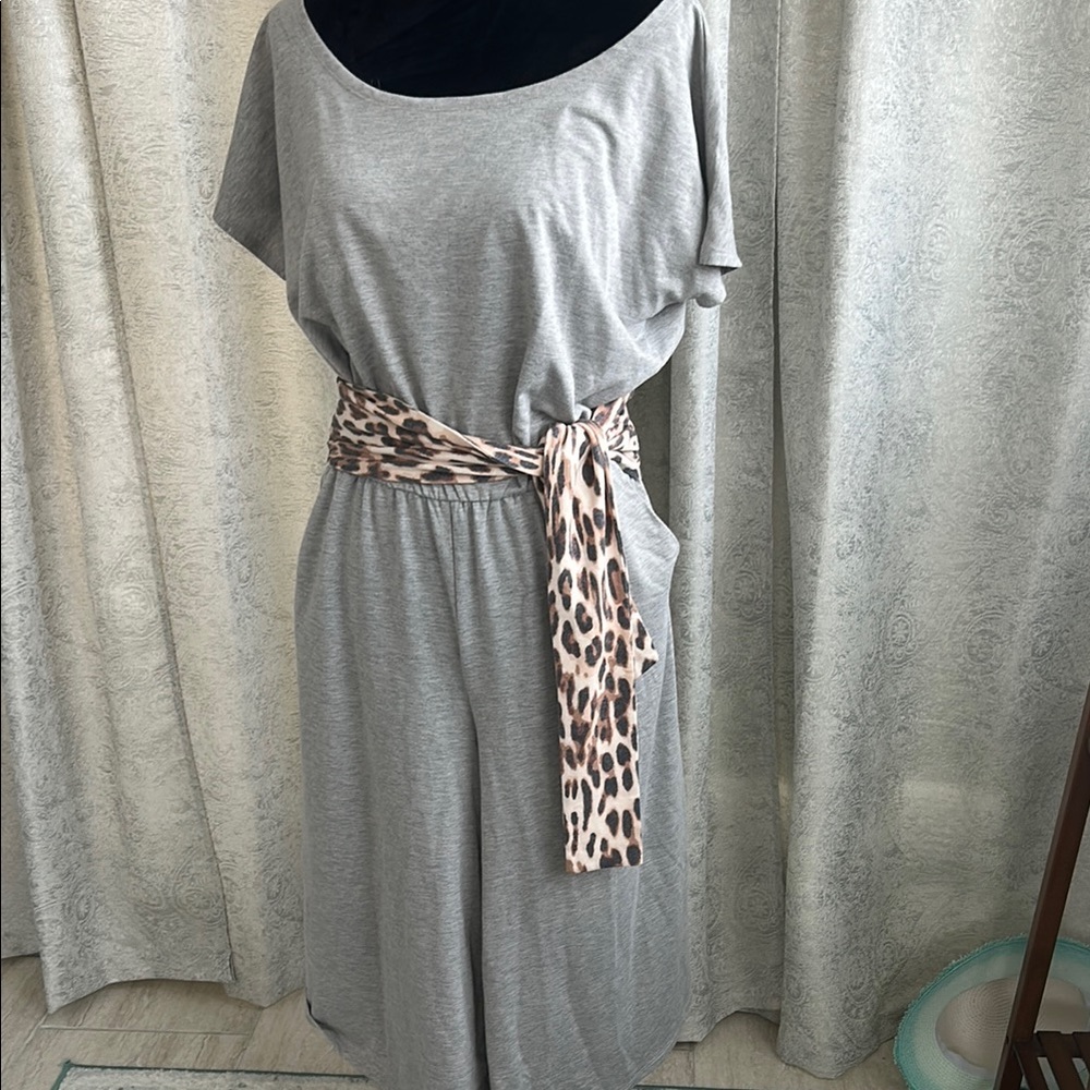 VENUS Gray Jumpsuit with Leopard Print Belt